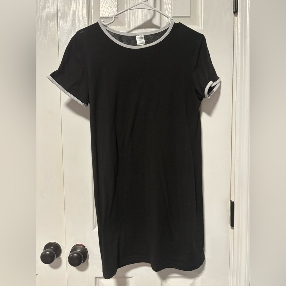 Women’s black white Mini Dress short sleeve tshirt athletic travel party cozy